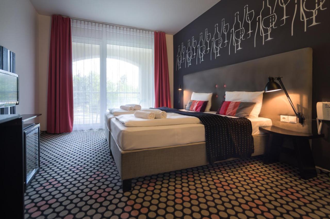 Hotel Bonvino Badacsony باداتشونيتوماي المظهر الخارجي الصورة