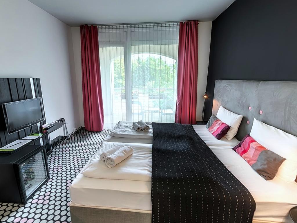 Hotel Bonvino Badacsony باداتشونيتوماي الغرفة الصورة