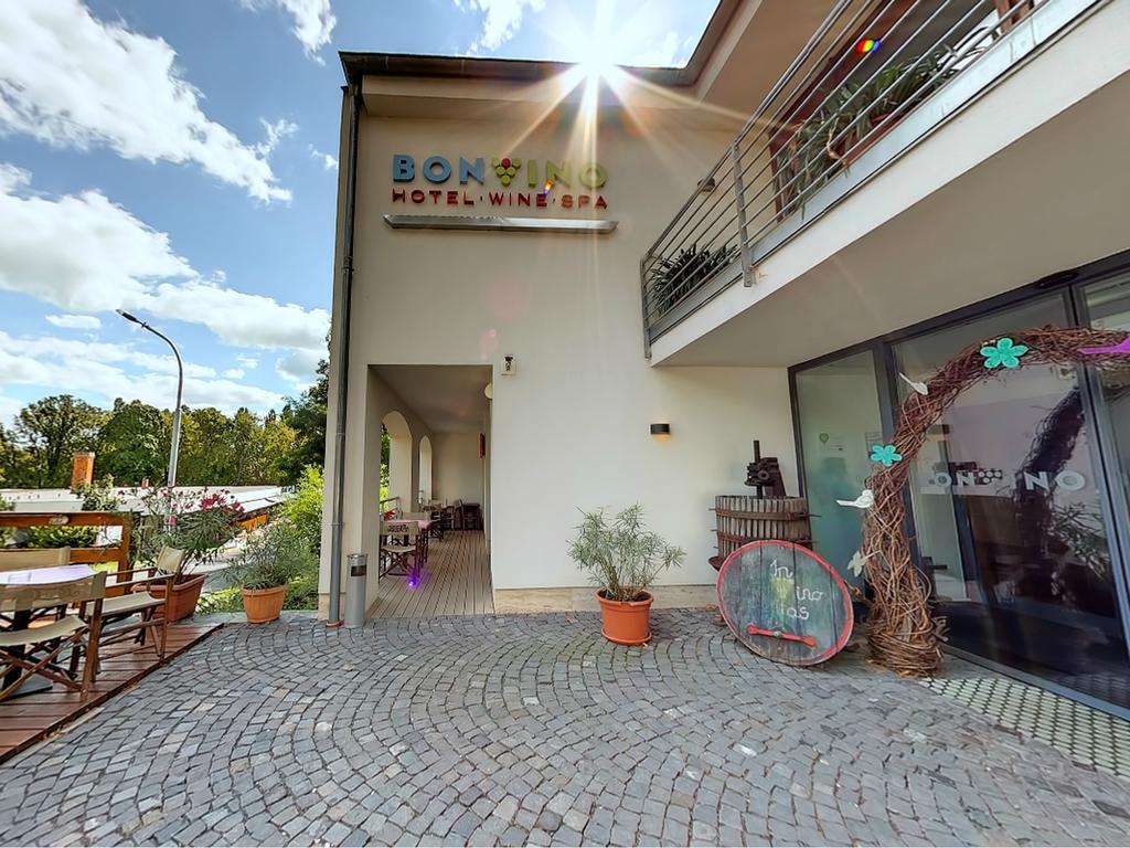 Hotel Bonvino Badacsony باداتشونيتوماي المظهر الخارجي الصورة