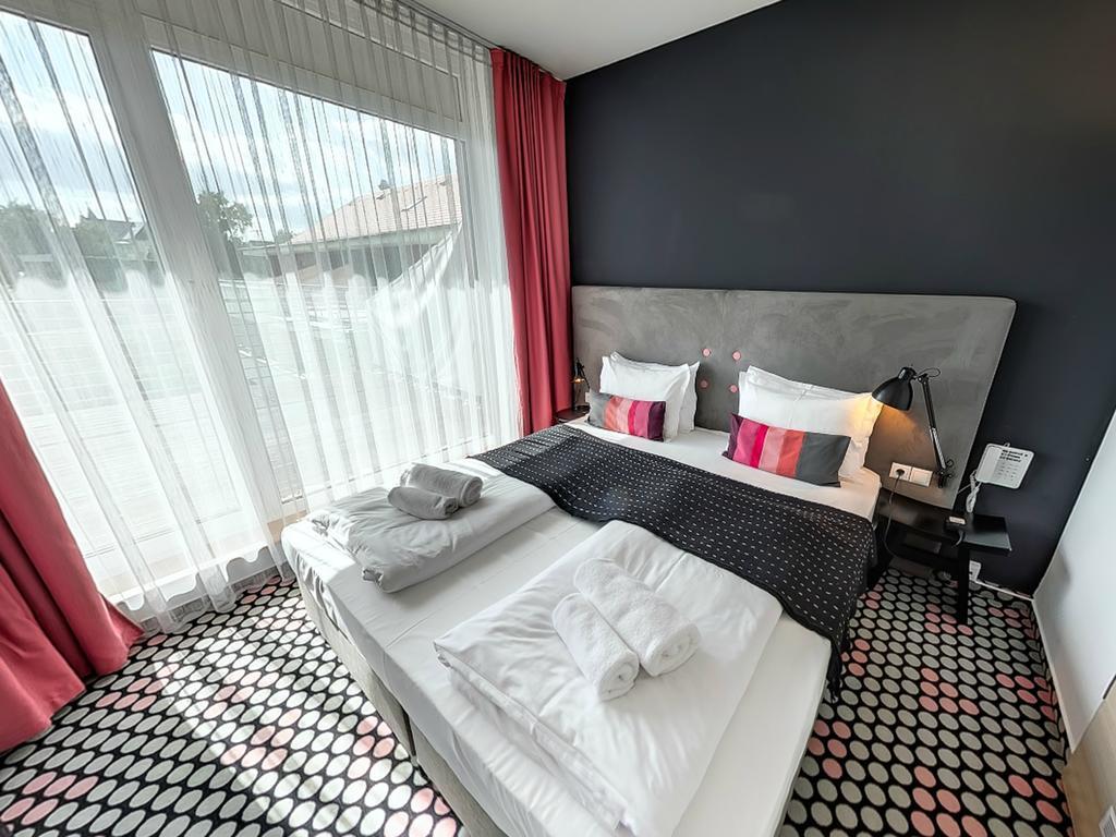 Hotel Bonvino Badacsony باداتشونيتوماي الغرفة الصورة